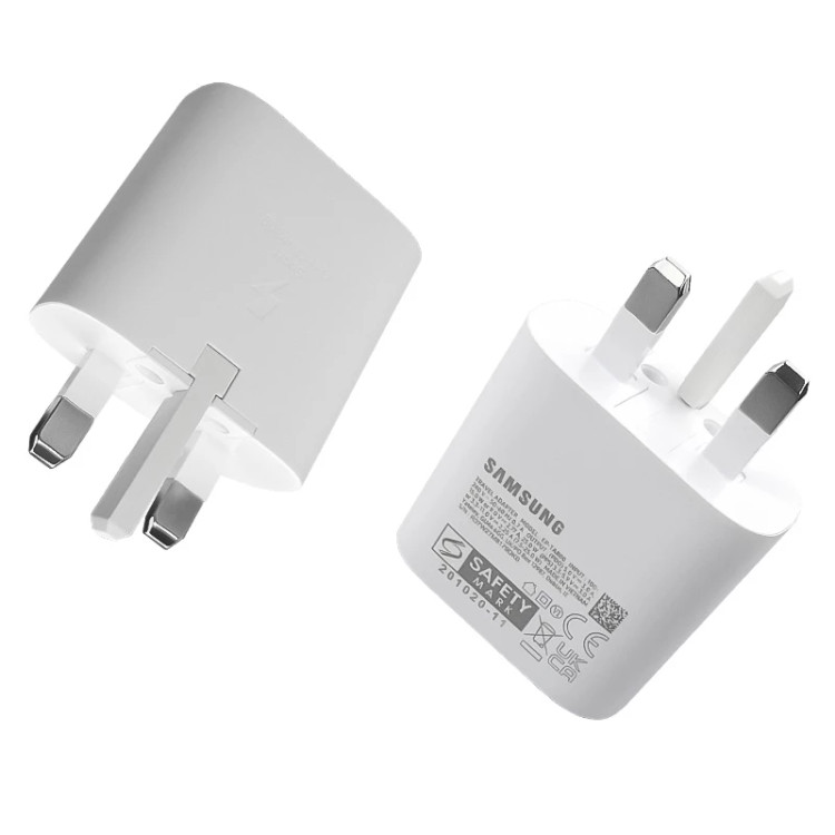 شارژر دیواری 25 وات سامسونگ مدل EP-TA800NWEGAE با اتصال به پریز سه پین و تکنولوژی شارژ سریع USB PD 3.0، دارای درگاه خروجی USB Type-C